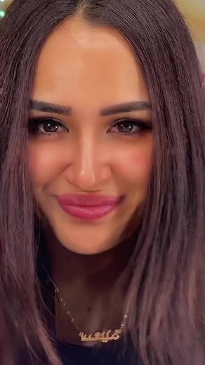 Exploring Arabic Script Jewelry with Name Pendants