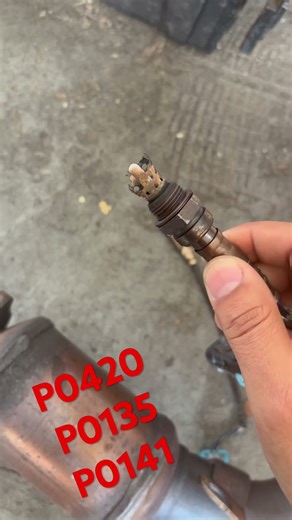 Catalytic converter oxygen sensor P0420 P0430 P0135 P0141 P0030 P0031 P0032 P0053 P0054 #ytshorts