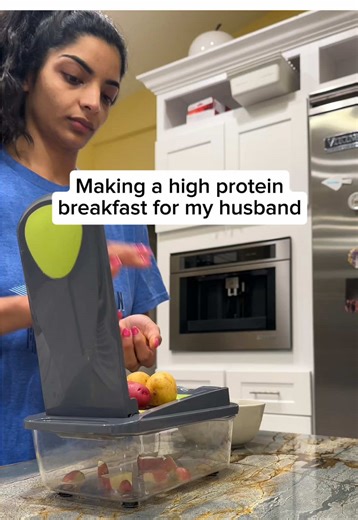 Watch till the end to see the special dessert I also meal prepped this week 👀🌯 MAKE AHEAD BREAKFAST BURRITOS: Each of these mini breakfast burritos has 225* calories and 16g protein. If you wanted to drop the calories further, could use only egg whites, skip the cheese, or skip the potato. If you wanted to up the calories, you can use larger tortillas and more filling! To make 12 of them, I used: 8oz potatoes (about 1 medium potato) 6 whole eggs 3 and 3/4 cup liquid egg whites (2 small cartons