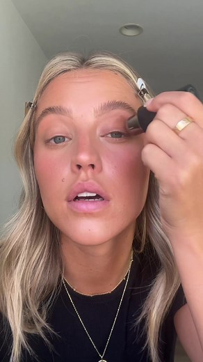 Easy Natural Makeup Tips for Beginners