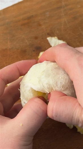 Still using sugar? There’s a better way. Go sugar-free without giving up flavor. Our plant-based stevia sweetener is perfect for coffee, baking, and everyday life. | Truvia