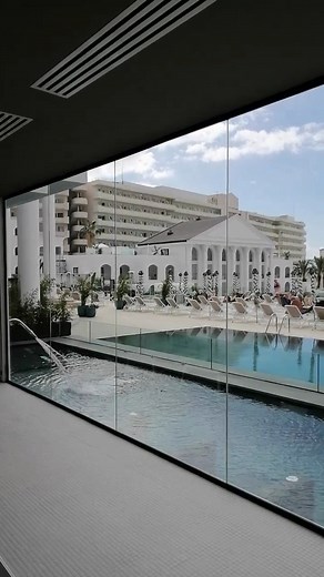 Enjoy 90 minutes of pure pleasure ❤️ 🧖‍♂️ A one-and-a-half-hour circuit with Turkish bath, sauna and heated outdoor pool with massage jets awaits you at Princess Inspire Tenerife' Spa. 💅 Additional services include hairdressing, manicures, pedicures, massages and wellness and beauty treatments. Find out more: https://appinspire.princess-hotels.com/en/category/844 ____ Disfruta de 90 minutos de puro placer ❤️ 🧖‍♂️ En el Spa del Princess Inspire Tenerife te espera un circuito de aguas de una ho