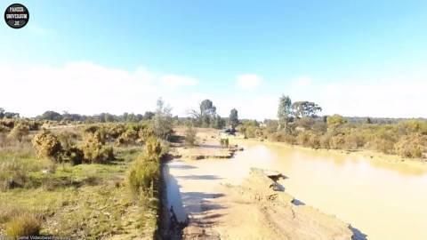 Schau, was passiert, wenn moderne Radpanzer Panzerabwehrraketen starten