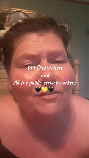 To all the ones working today. Thank you and Merry Christmas 🎄 #911dispatcher #iam911 #merrychristmas #workingonchristmas #publicservice