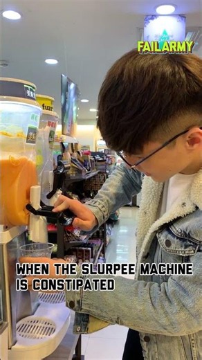 The lengths I'll go to for a free slurpee #freeslurpeeday #7eleven #messy #food #fail