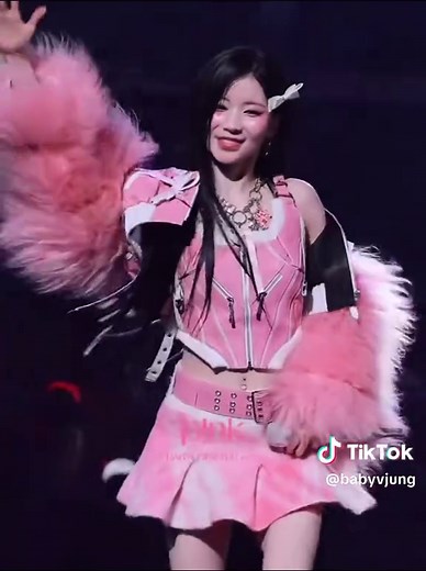 Asa Fancam: Woke Up in Tokyo Live Performance