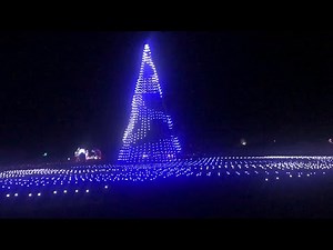 “40 foot” HOLOGRAPHIC Christmas tree (craziest light display)
