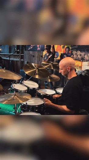 Little bit of my solo from the gig with Greg Howe & Stu Hamm. Full highlights on my YouTube channel. #greghowe ::::::::::::::::::::::::::::::: Become a member today at playbetterdrums.com & learn how to become a rock solid drummer, confident improviser & your own best teacher. :::::::::::::::::::::::::::::::: @yamahadrumsofficial @meinlcymbals @evansdrumheads @promarkbydaddario . . . . . . . . . . . #meinl #meinlcymbals #yamaha #yamahadrums #yamahahybridmaple #promarksticks #evansdrumheads #drum