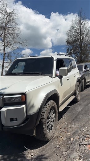 🙏Hay compromisos que no nacen en una candidatura, sino en el amor por la gente y el territorio. Desde hace 15 años, cada año vuelvo a las veredas con útiles escolares📚, convencido de que la educación también se construye con presencia, constancia y hechos💪 #senado #senadodelarepública #comunidad #trabajosocial #hechos #candidatoalsenado