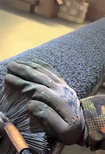 make an object that can clean other objects quickly and only needs to be rotated