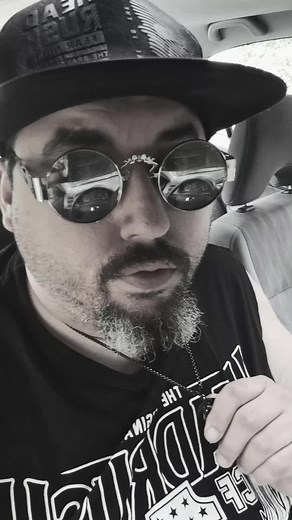 Le.Grand.Mechant.Loup (@l.g.m.l.big.bad.wolf)’s videos with son original - District 31