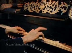 Chico Marx plays "Go West" by Glenn Miller (1940) More by Marx Brothers: https://amzn.to/3Lqo3pi Pianoforte Yt channel: https://www.youtube.com/@pianoforte3517 Instagram: https://www.instagram.com/pianomusicfriends/ | Pianoforte