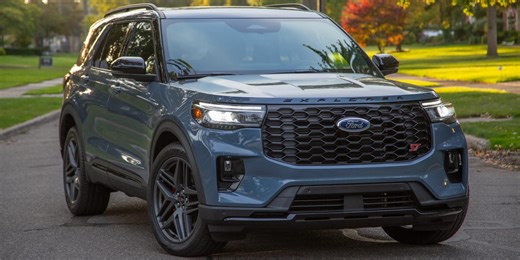 The 2025 Ford Explorer ST Is a Slightly Spicier Take on the Family SUV