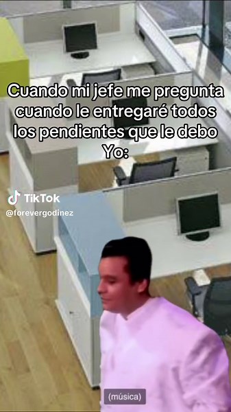 Memes sobre lo que callamos los Godínez