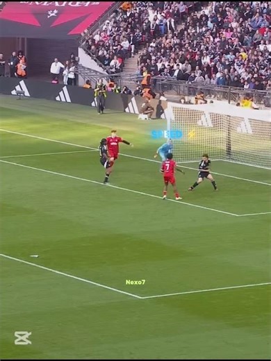 he is just like his Idol 🥶⚡