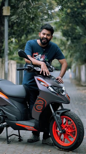 Deepak Vishnu on Instagram: "Aprilia SR 175 Kochi Ethi ! 0-60 in 5.8 seconds! Quicker than Aerox!! Available for test ride @ssrmotorskochi ! #aprilia #scooter #sr175 #kochi #scooterlife #purple"