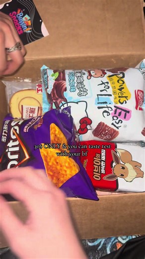 Delicious Taste Test of Aisan Snacks with My Boyfriend