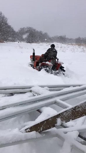 Обзор мини-трактора Kubota B1400