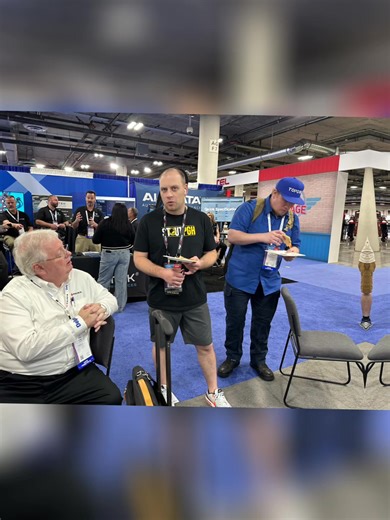 Pizza Wednesday was a hit at the Pico Technology booth for AAPEX 2025. As promised we never who will stop by, there was some great trainers and technicians. Let us know if you recognize any of them! #picoauto #aapex2025 #picoscope7 #industrytrainers @picoscope.diagnostics @Royaltyautoservice @L1 Automotive Training @Voltage Drop