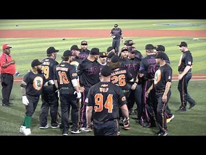 Benches clear at the Hall of Fame Classic!