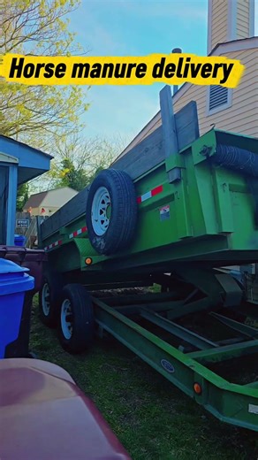 Special delivery: horse manure for my garden 🌿Do you use horse manure or store fertilizer? #fypシ