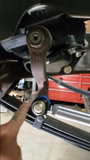 GM Dana 44 front axle and GM square body lift spring install, how to in an IH.