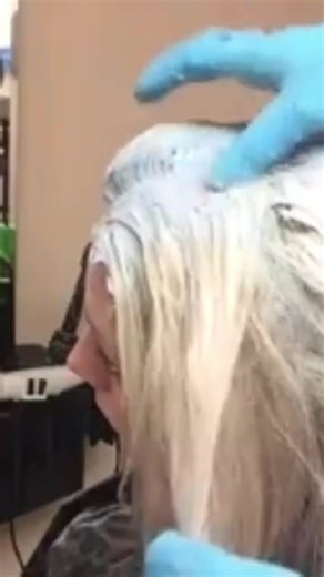 The best bleach that gets your hair to the perfect pale yellow in just 15 minutes