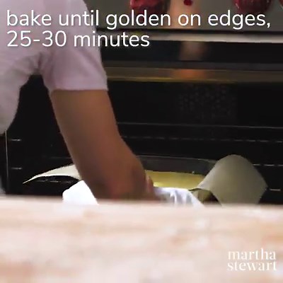 72K views · 399 reactions | The lemon bars of your dreams take just 15 minutes of prep: Create a sunny, puckery filling for this buttery shortbread crust. https://trib.al/prxISk4 | Martha Stewart | Facebook