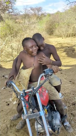 When the Hadza first rode a motorcycle in pairs #africa #usa #comedy #funny #brasil #indonesia