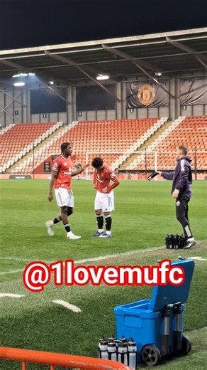 Diego Leon & Godwill Kukonki at water break - Manchester United U21 v Chelsea U21 2mar2026