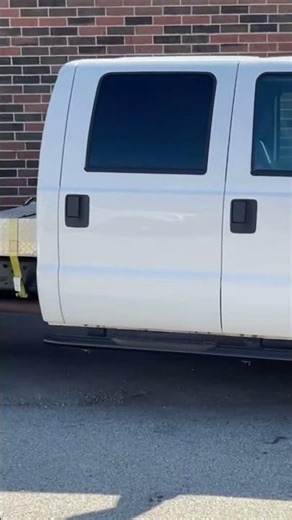 FOR SALE - 2016 Ford Super Duty F-550 F550 XL DRW 4WD 4x4 Crew Cab and chassis truck