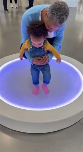 Nana Holds It Together Until the Shoe Is Complete — Then Completely Loses It 👵😭