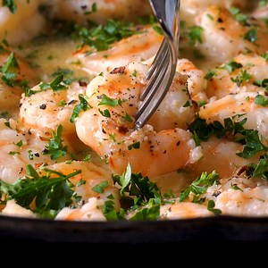 157K views · 376 reactions | Buttery, delicious Shrimp Scampi made in just a few minutes with delicious Land O'Lakes butter. RECIPE HERE: https://iwashyoudry.com/quick-shrimp-scampi-recipe/ | I Wash... You Dry | Facebook