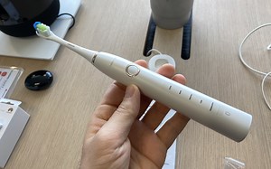Huawei Lebooo Smart Sonic Toothbrush este o periuţă electrică cu autonomie generoasă şi un nou început pentru Huawei (Hands on)