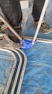 1.1M views · 18K reactions | Gusto Nyo ba sakto lagi ang pagbebend Nyo ng emt pipe? Eto tips sa baguhan n electrician #construction #electrician #tips #jeffreymorano #videos #teammayorvlog #Viral #BuhayConstruction | Jeffrey Morano | Facebook