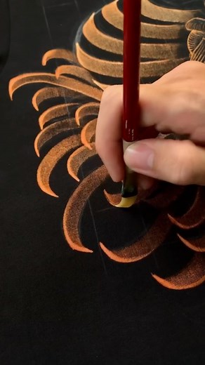 Sketch Daily Dose on Instagram: "Nik Vikond is known for his unique bleach art, transforming ordinary clothing into bold, street-style pieces highlighted by intricate calligraphy and abstract designs. His creations include custom skeleton hoodies and striking typography, showcasing his mastery of bleach techniques on fabric. Artist: @nik_vikond #art #fashion #calligraphy #streetart #customart"