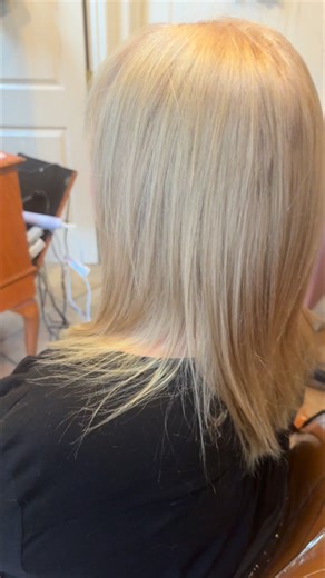 Roots cut style salonedeicapelli.biz this beautiful client loves her hair. Thank you | Stacey Crescenzo