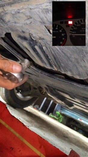 Andri Irawan on Instagram: "one of the causes of the oil indicator on the 3SZ engine coming on #reelsvideo #automotive #car #mechanic"