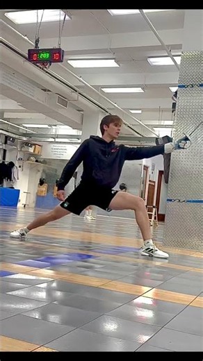 ⚔️ Perfect Sabre Lunge Technique | Improve Speed, Balance & Reach #Shorts#Fencing #Epee #EpeeFencing