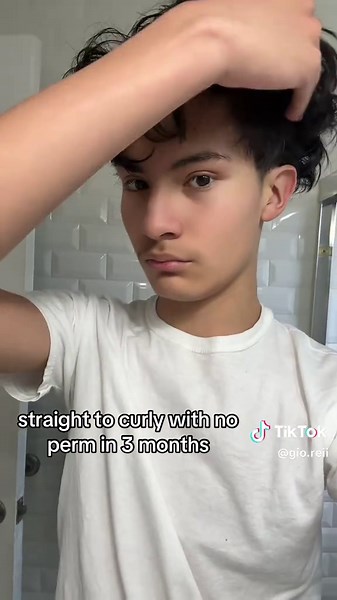 gio (@gio.reii) - #foryou #fypシ #foryoupage | Straight To Curly Hair