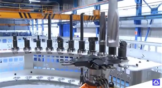 西班牙DANOBAT GROUP的超炫的加工中心，ABB机器人换刀！