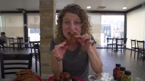 MONSTER Mexican Tortas in Monterrey - CHICHARRÓN MOUNTAIN & GIANT TORTA + MEXICO STREET FOOD TACOS