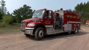 Northern Minnesota fire crews battle 3,200 acre wildfire