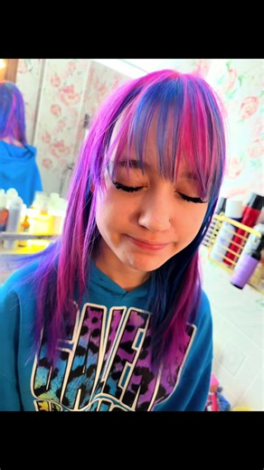 Achieving Pink Hair with Blue Highlights: A DIY Guide