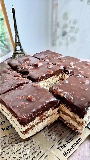 No-Bake Snickers Cake with Biscuits