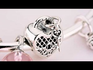 Pandora’s new autumn collection brings together elements of nature, magic and fairy tales.