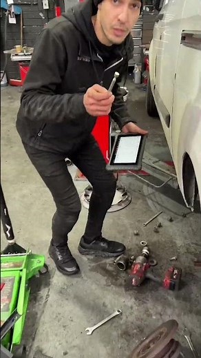 C0037 ABS Fault Code | Left Rear Wheel Speed Sensor Diagnosis & Repair