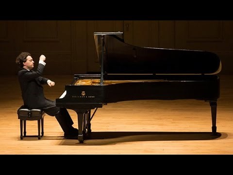 Evgeny Kissin Plays Chopin Etude Op 25 No 5 "Wrong Note"