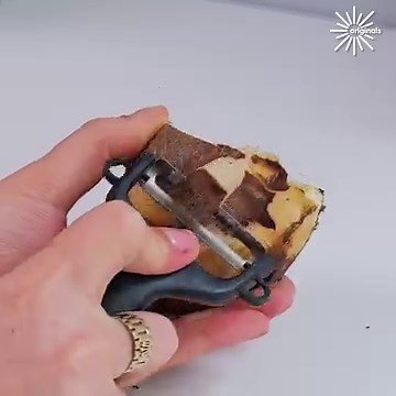 2.2M views · 2.3K reactions | Making shredded coconut and coconut milk! 便 | MetDaan DIY | Facebook