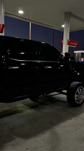 Welding Rigs | Welding Supplies & Gear on Instagram: "Follow @weldingriggerz & @bwparts for more Rigs and Welding Machines Rig owner: @thebrycetaylor Welding Supplies and Apparel Available on our website weldingriggerz.com or the link in the bio! Checkout @firecoating_accessories for powder coated vehicle accessories! Brand Ambassador for @stx.tireandmetalworks link in bio for there website and use code Weldingriggerz for 5% off your mudflap weights @pipelinerscloud code: weldingriggerz at check